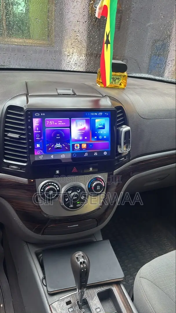 Hyundai Santa Fe 2011 Black