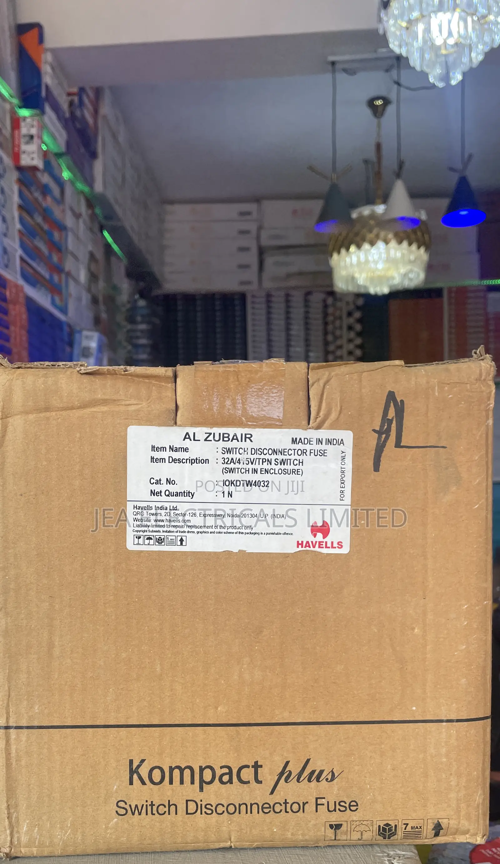 32a TPN Switch