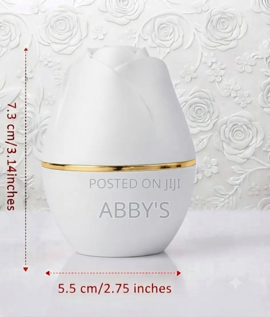 Luxury White Floral LED Ring Box/Case