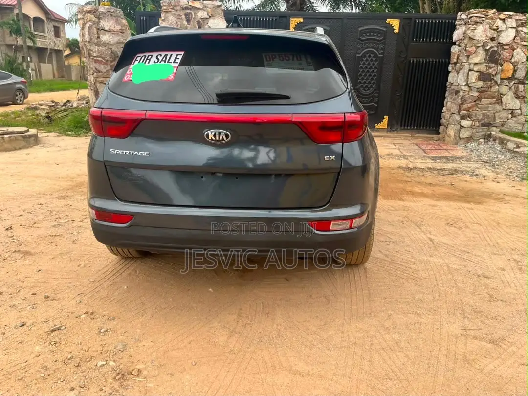 Kia Sportage EX 4dr SUV (2.4L 4cyl 6A) 2017 Gray