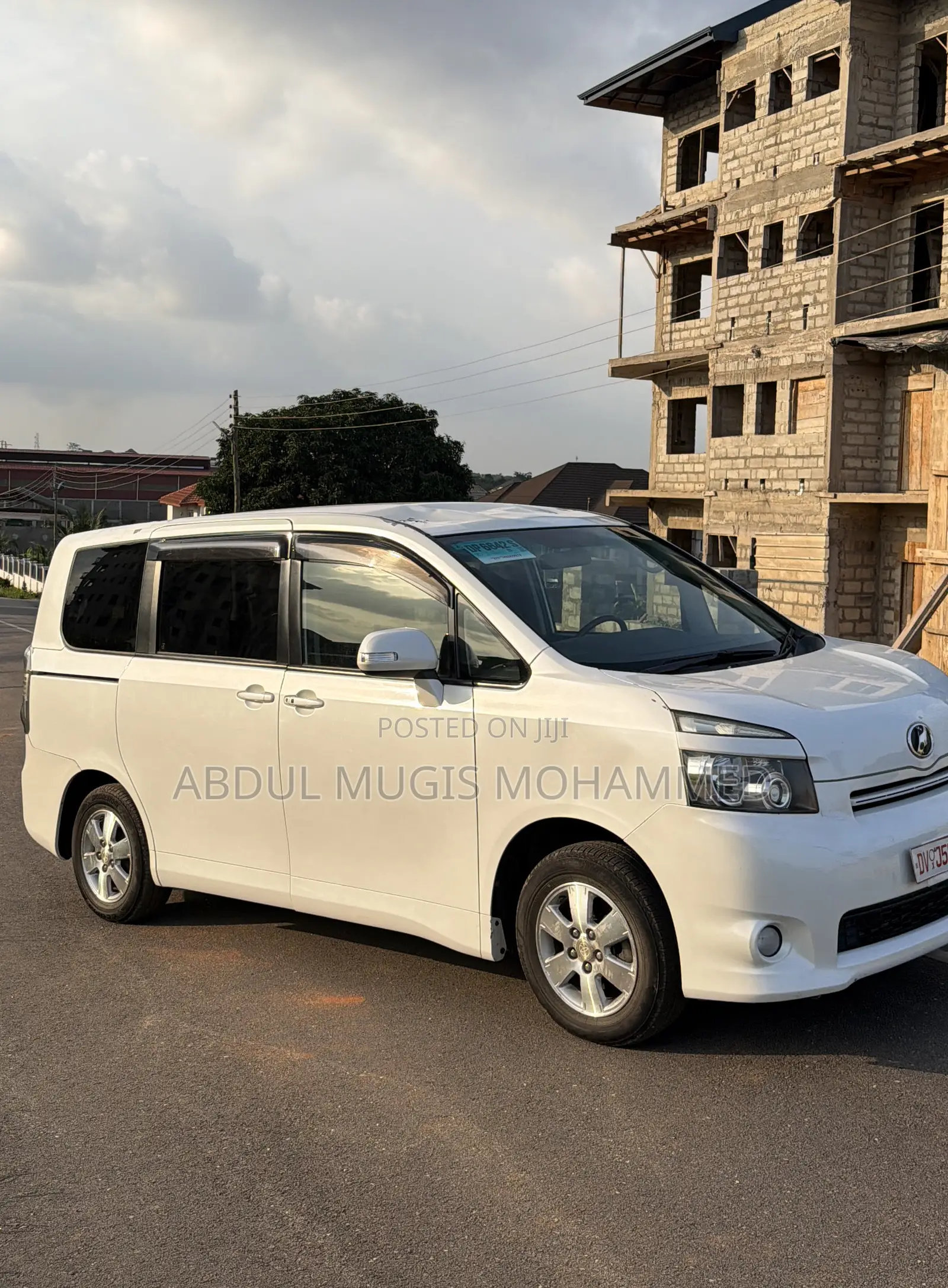 Toyota Voxy 2011 White