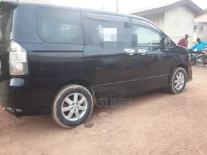 Toyota Voxy 2013 Black