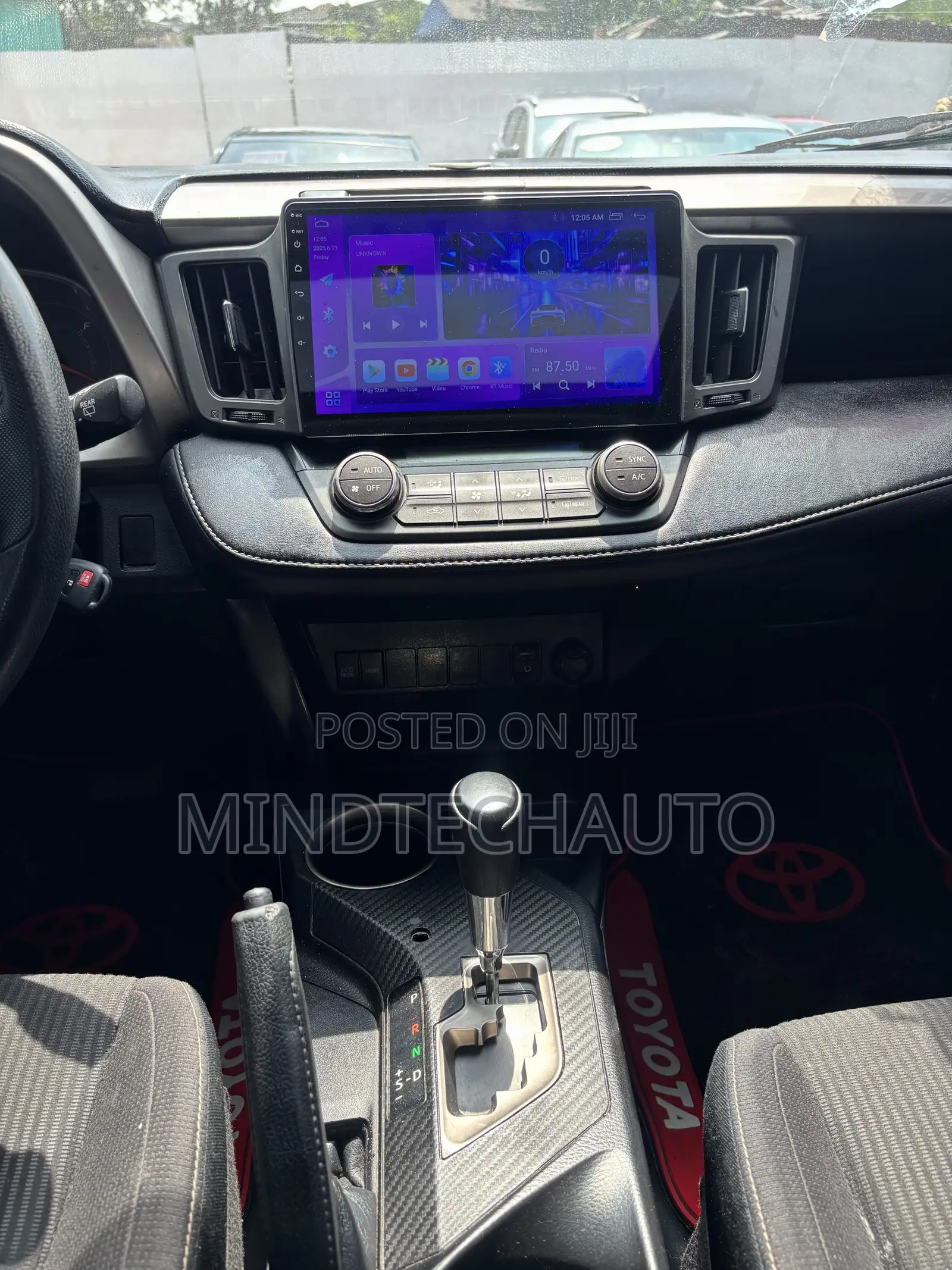 Toyota RAV4 XLE 4dr SUV AWD (2.5L 4cyl 6A) 2015 Red