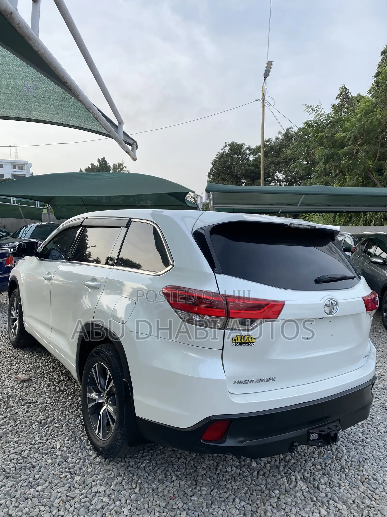 Toyota Highlander LE 4x4 V6 (3.5L 6cyl 8A) 2018 White