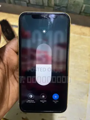 Apple iPhone 11 64 GB Yellow
