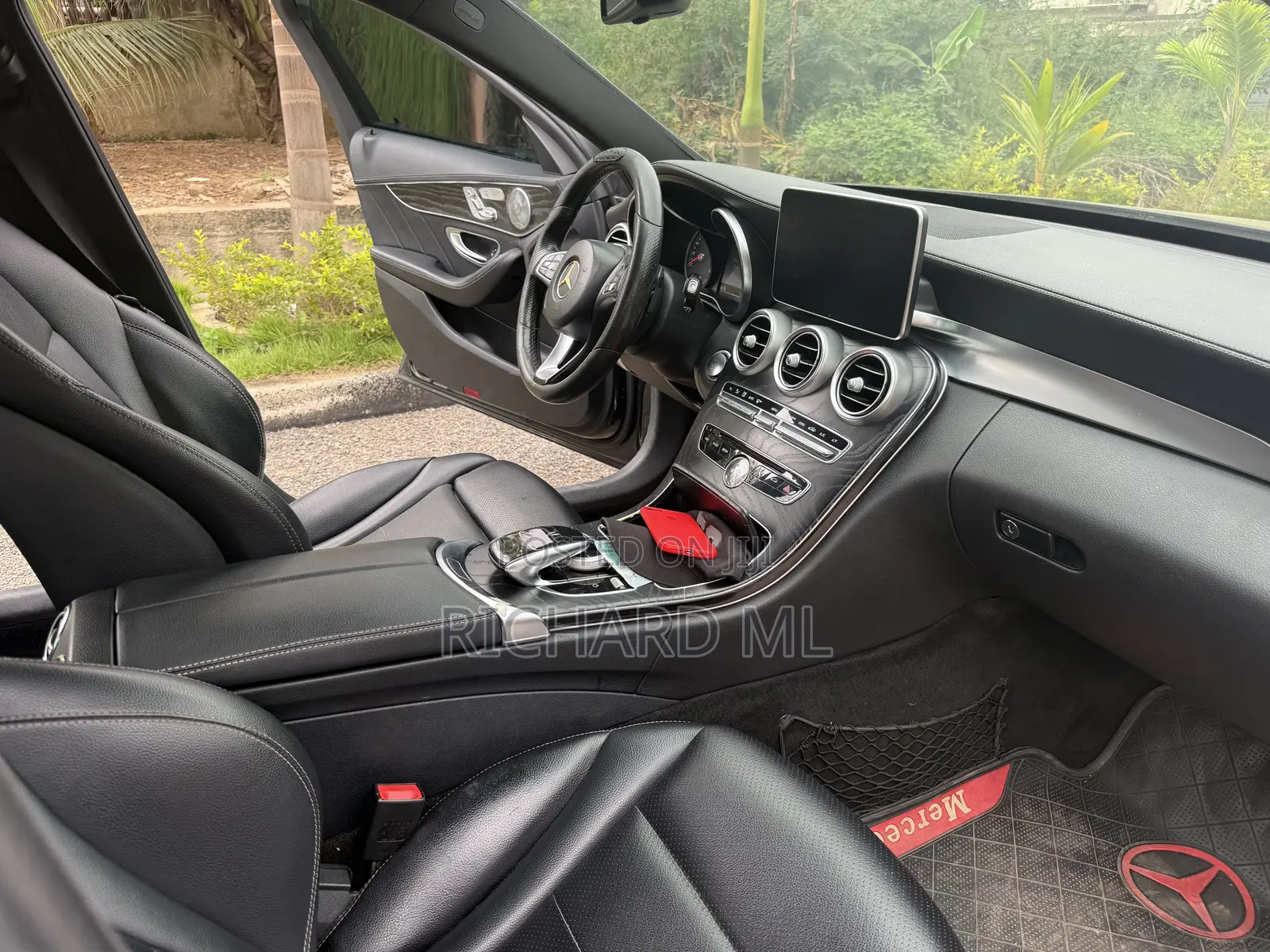 Mercedes-Benz C300 Luxury 4Matic Sedan AWD (2.0L 4cyl 7A) 2016 Black