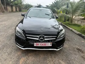 Mercedes-Benz C300 Luxury 4Matic Sedan AWD (2.0L 4cyl 7A) 2016 Black