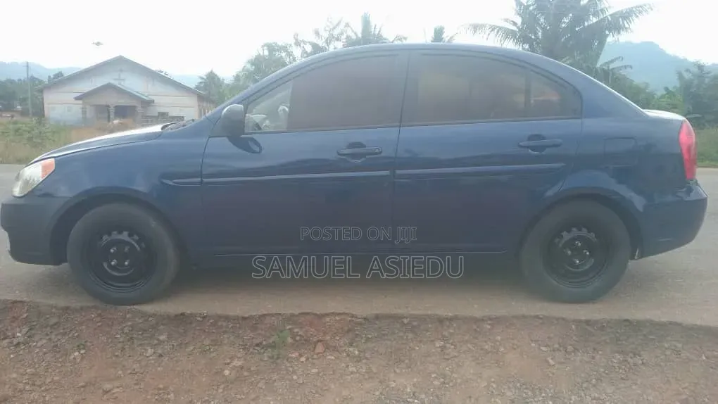 Hyundai Accent 2010 Blue