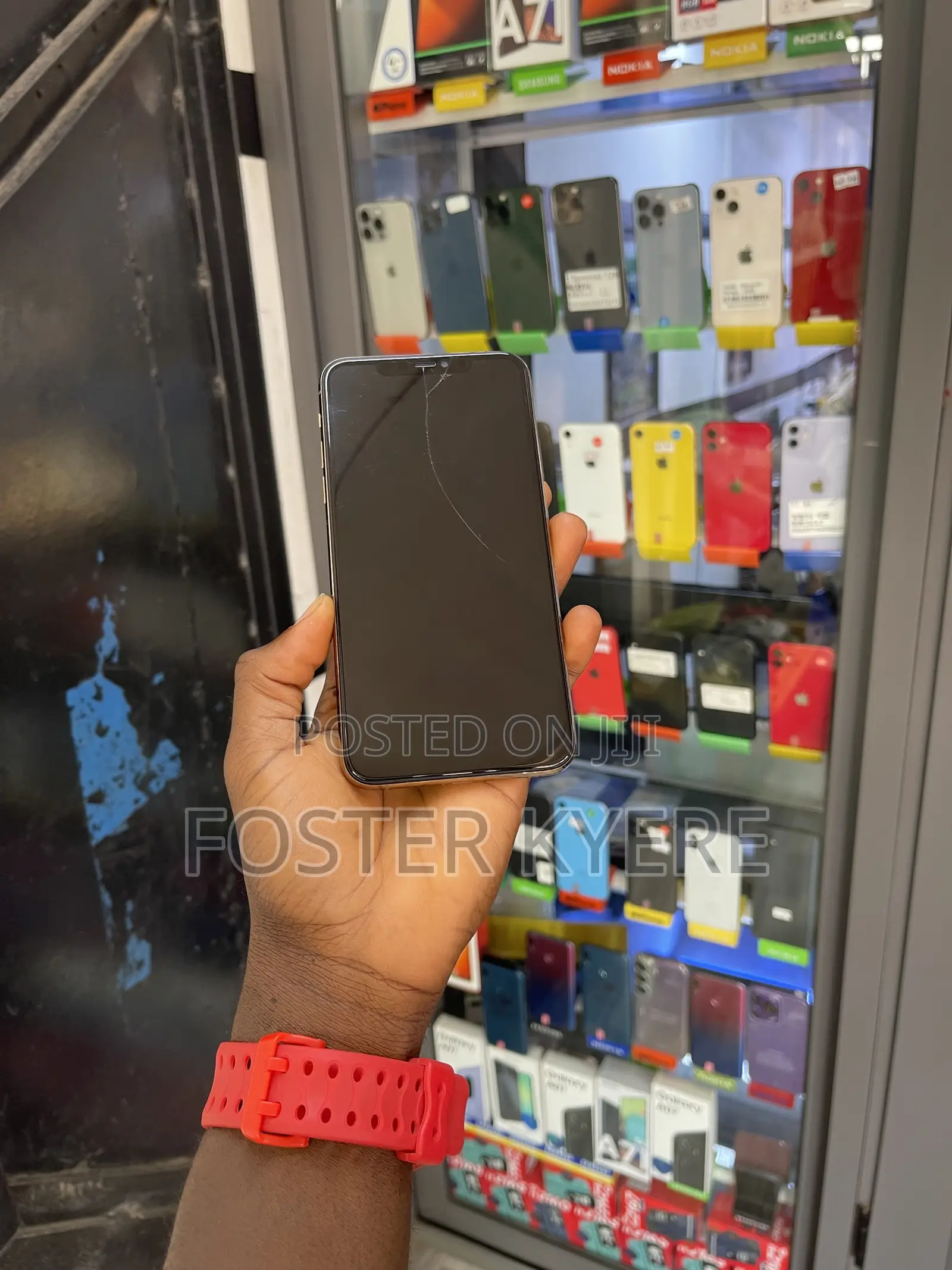 New Apple iPhone 11 Pro Max 64 GB Gold