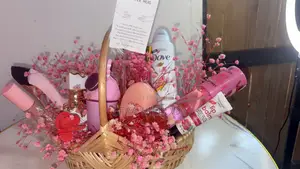 Gf’s Day Perfume Gift Busket