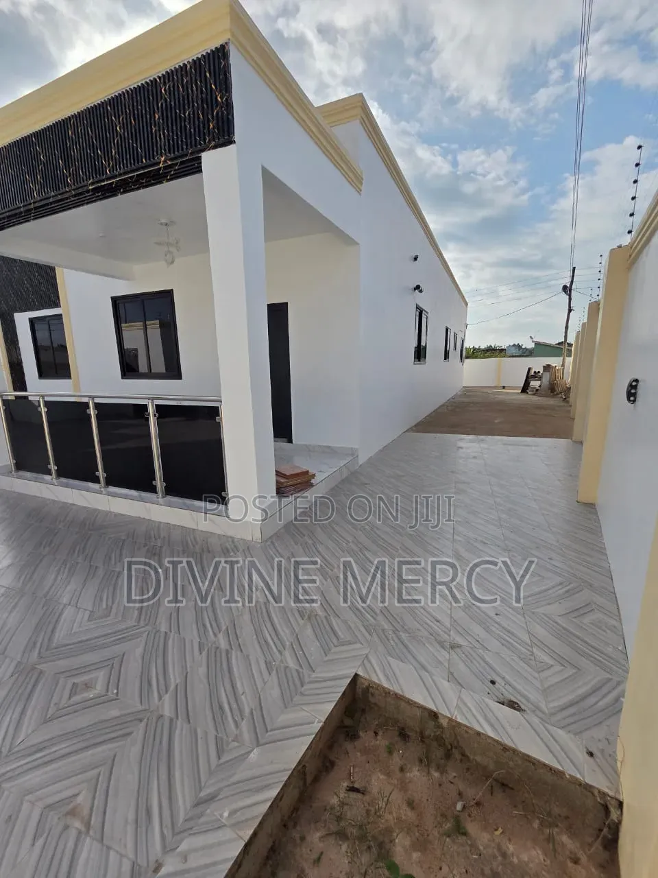 4bdrm Bungalow in Krispo City, Awutu Senya East Municipal for sale