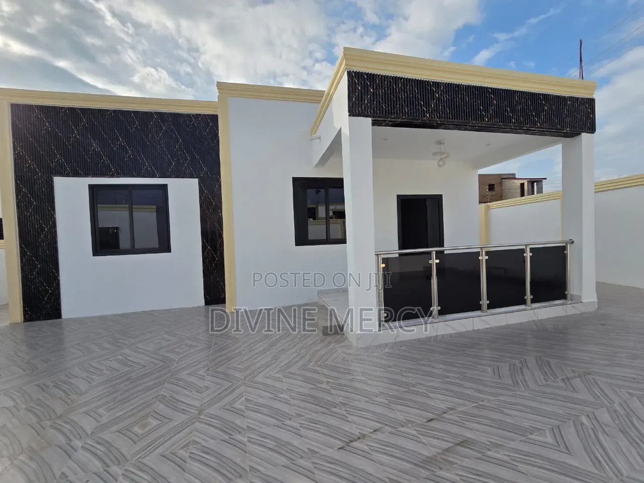4bdrm Bungalow in Krispo City, Awutu Senya East Municipal for sale