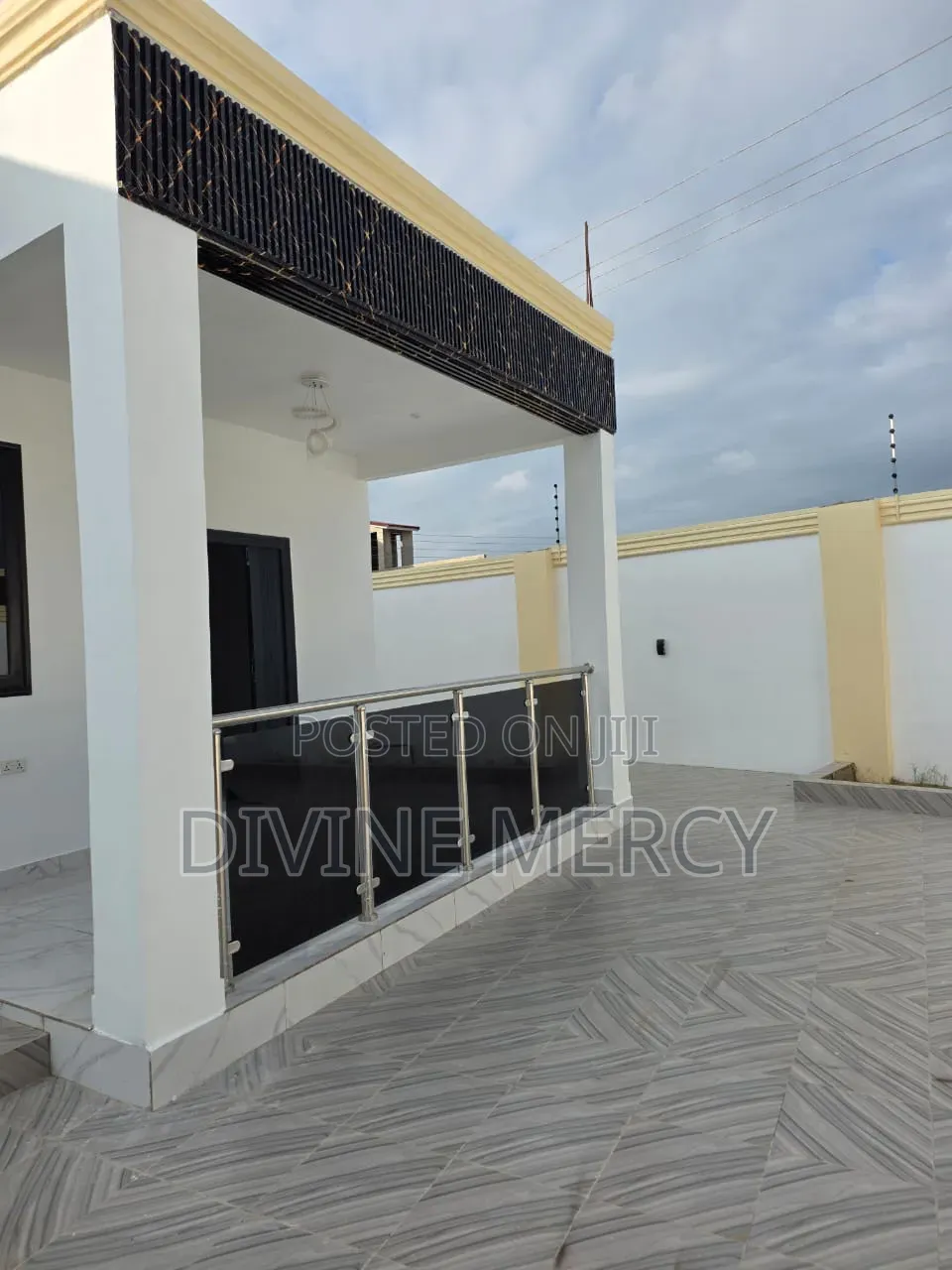 4bdrm Bungalow in Krispo City, Awutu Senya East Municipal for sale