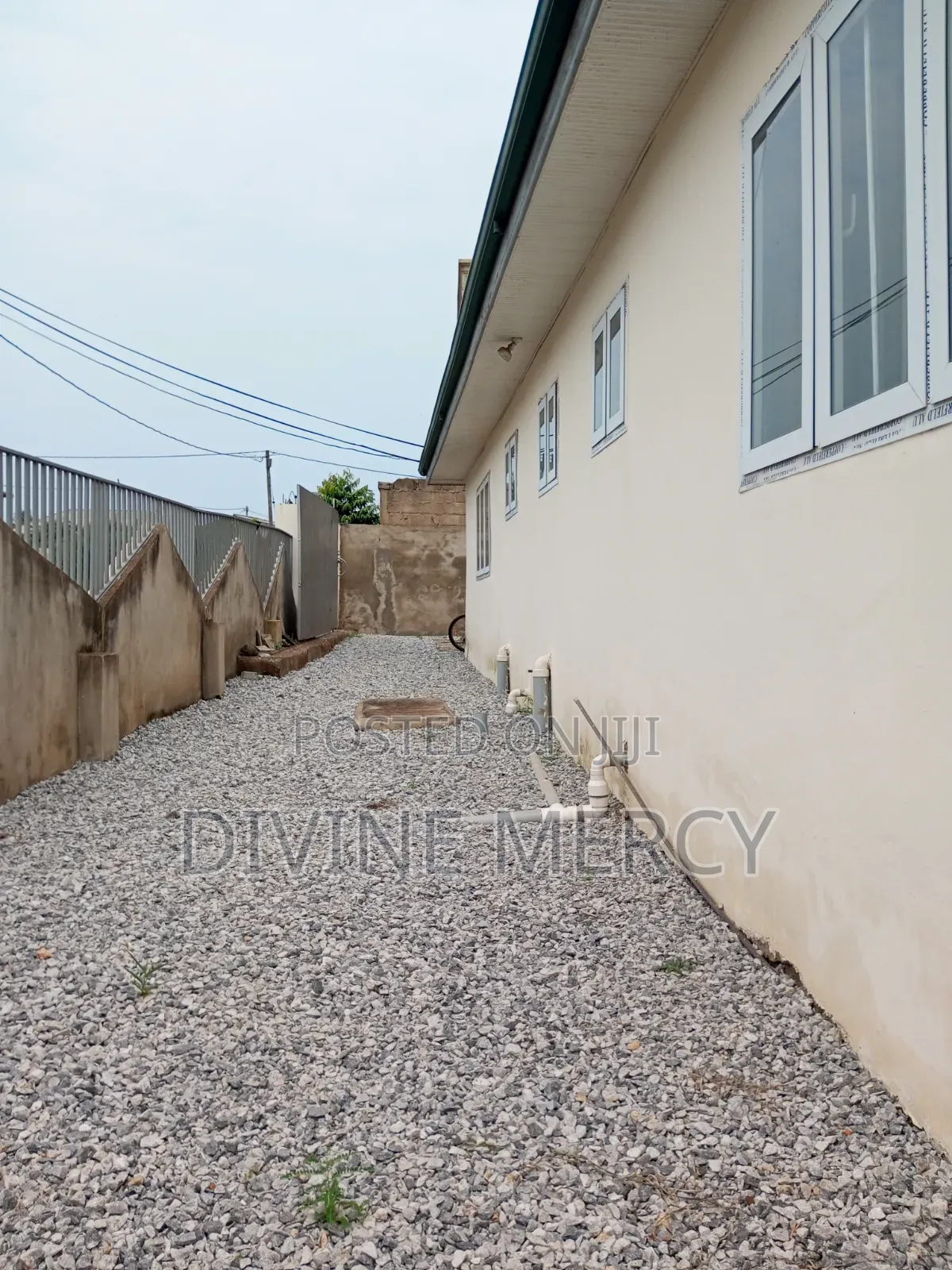 3bdrm Bungalow in Nyanaynor, Awutu Senya East Municipal for sale