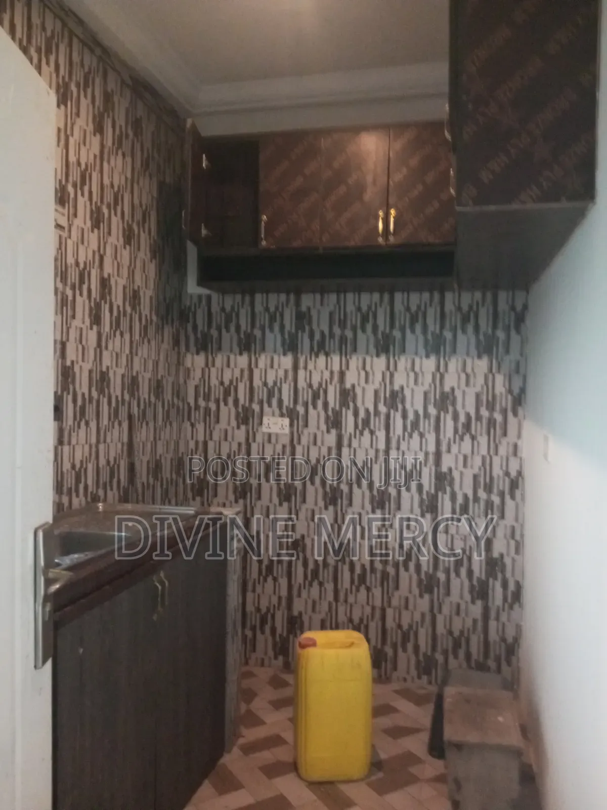 1bdrm Apartment in Newtown, Awutu Senya East Municipal for rent