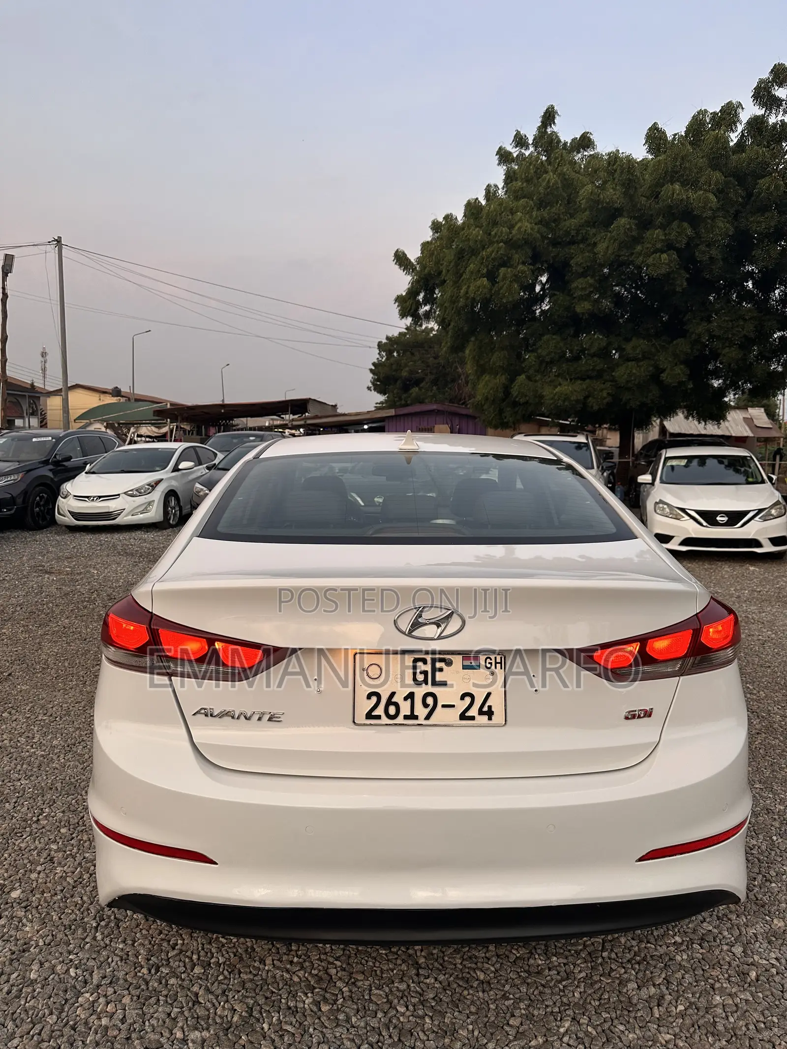 Hyundai Elantra Limited Sedan FWD (2.0L 4cyl 6A) 2017 White