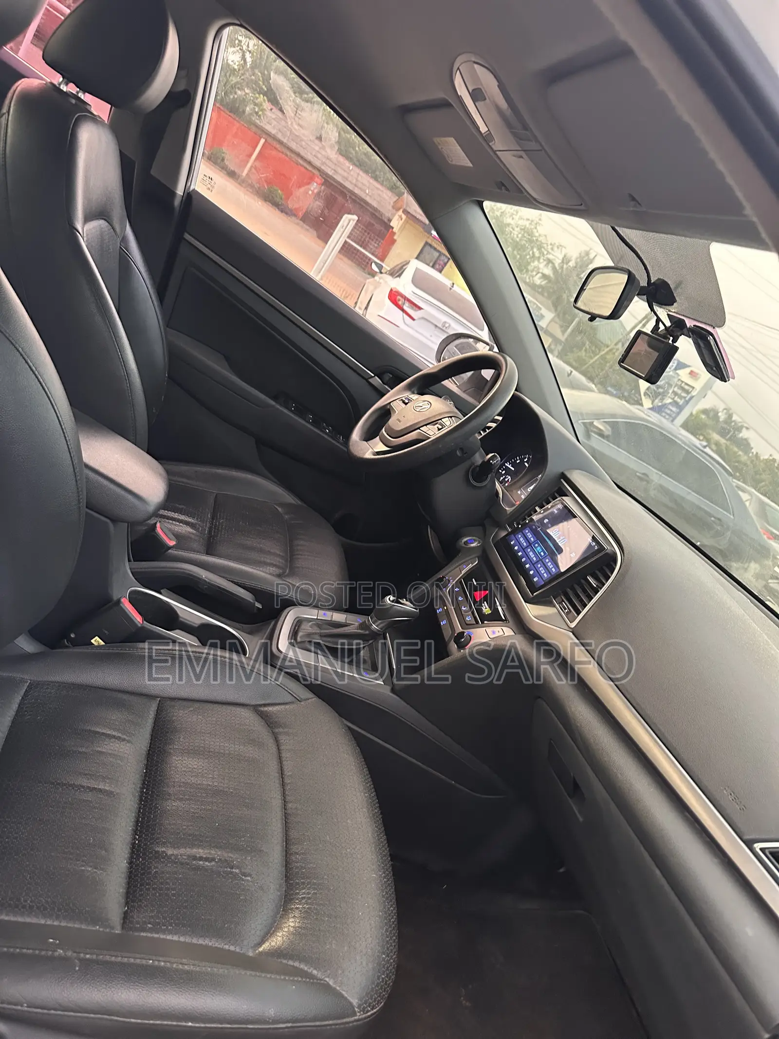 Hyundai Elantra Limited Sedan FWD (2.0L 4cyl 6A) 2017 White