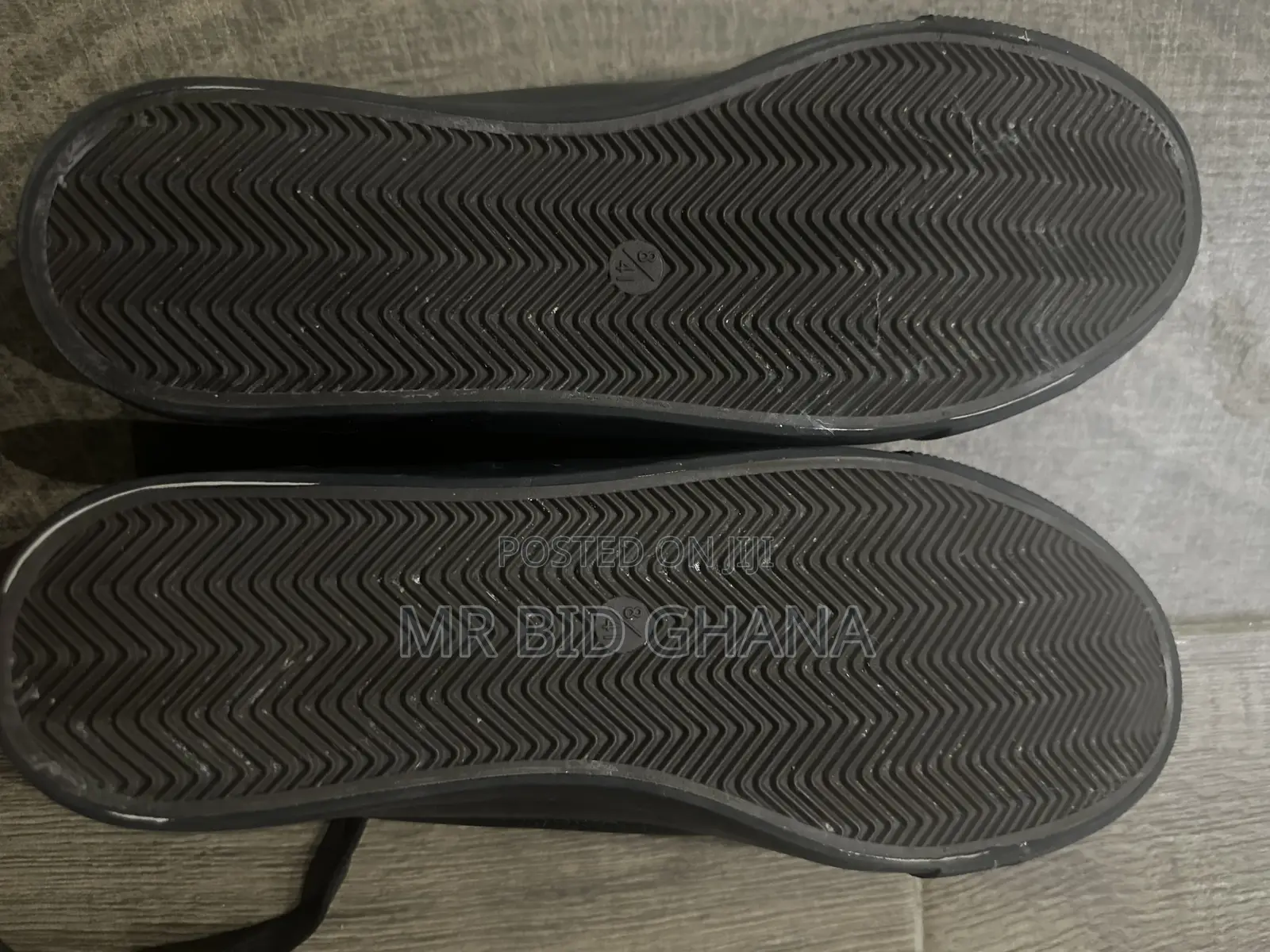 Women’s All-Black Low-Top Sneakers – UK 8 / EU 41