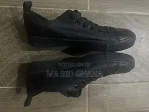 Women’s All-Black Low-Top Sneakers – UK 8 / EU 41