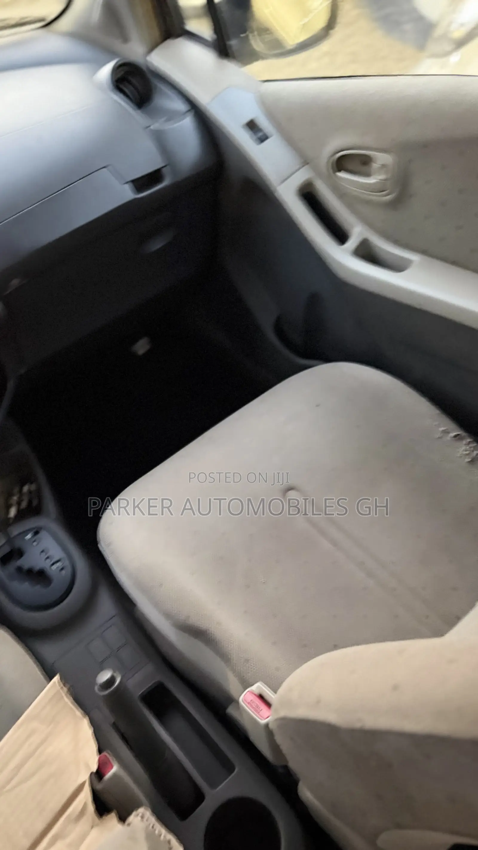 Toyota Vitz 1.0 FWD 3dr 2010 Silver