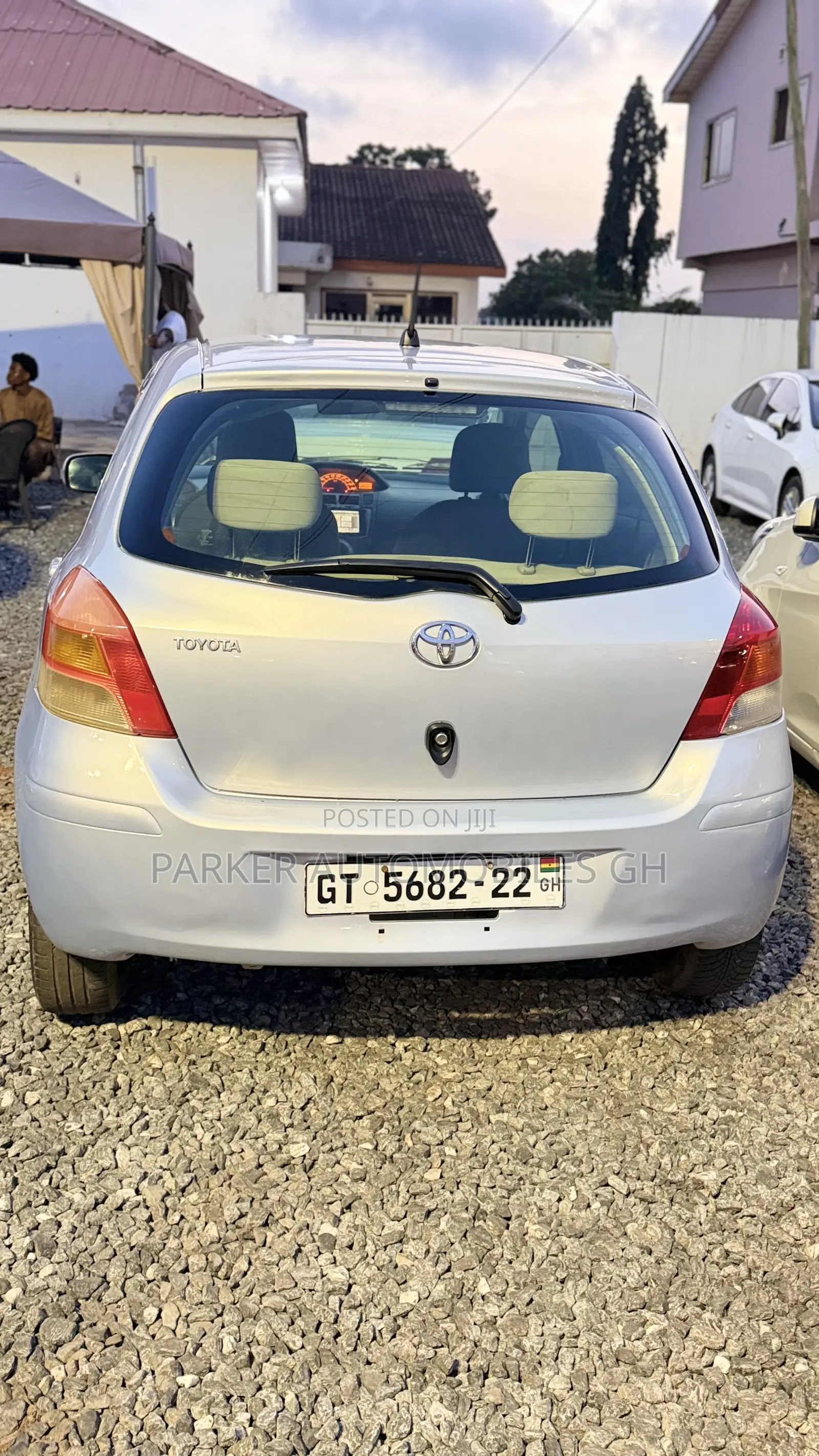 Toyota Vitz 1.0 FWD 3dr 2010 Silver