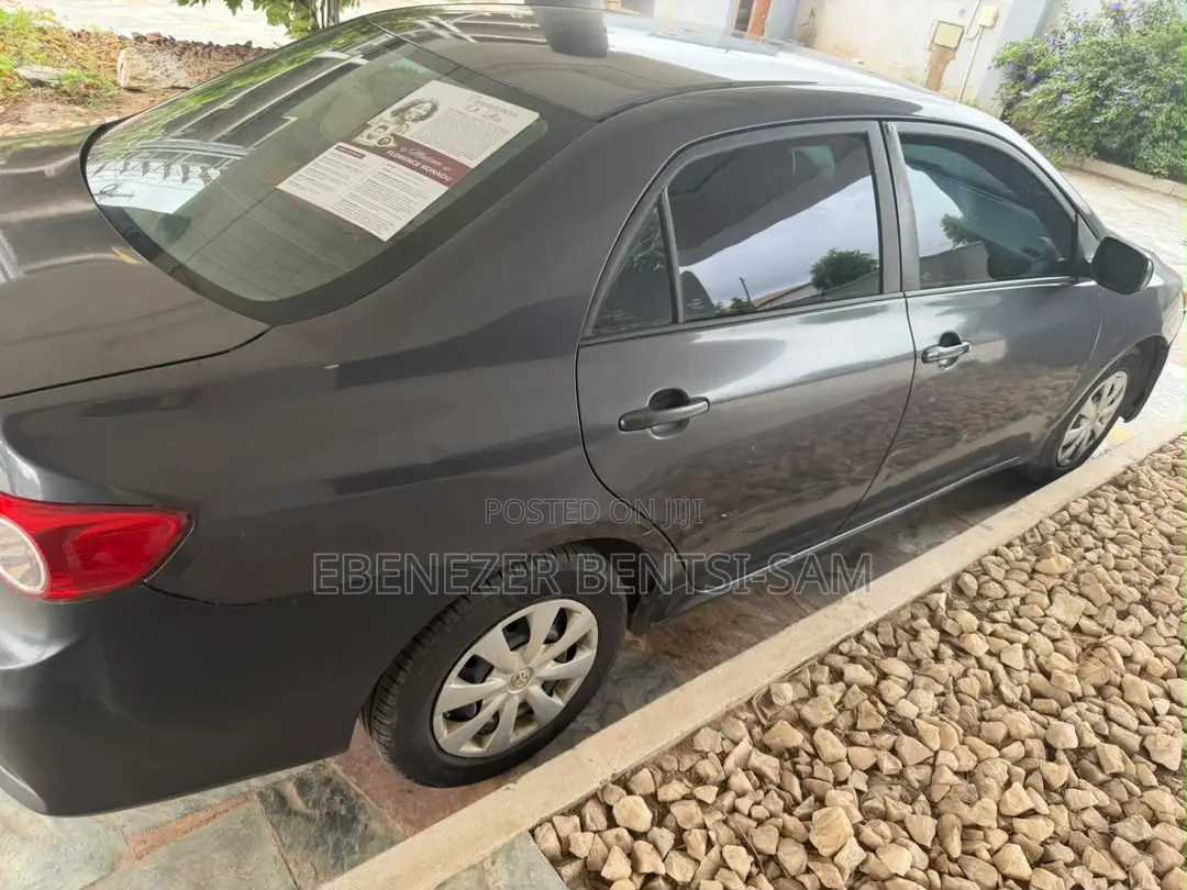Toyota Corolla 2011 Gray