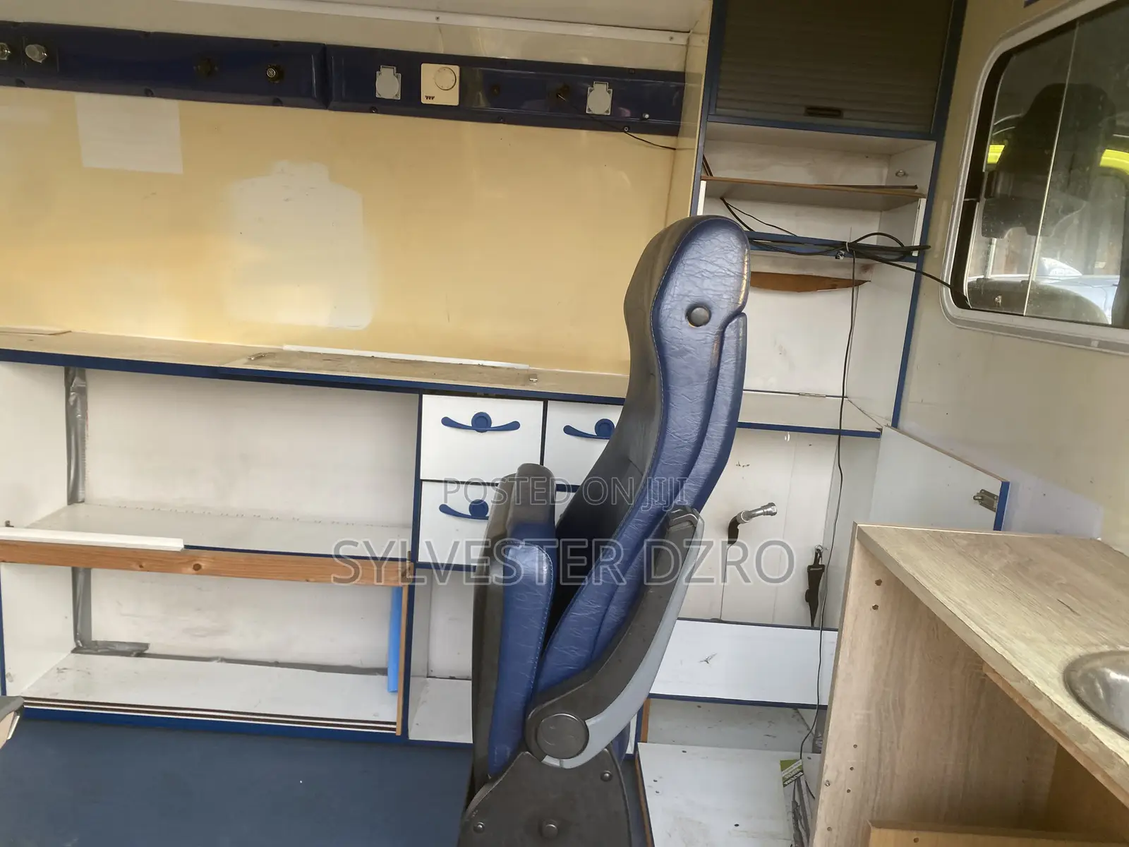 Mercedes-Benz Sprinter 2010 Grey