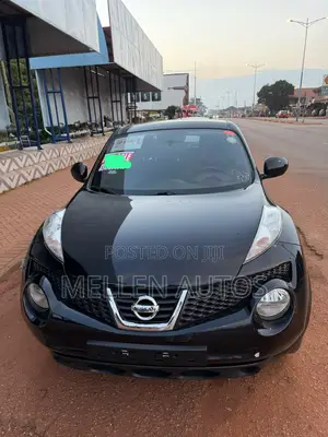 Nissan Juke SV 4dr Hatchback (1.6L 4cyl Turbo 6M) 2014 Black