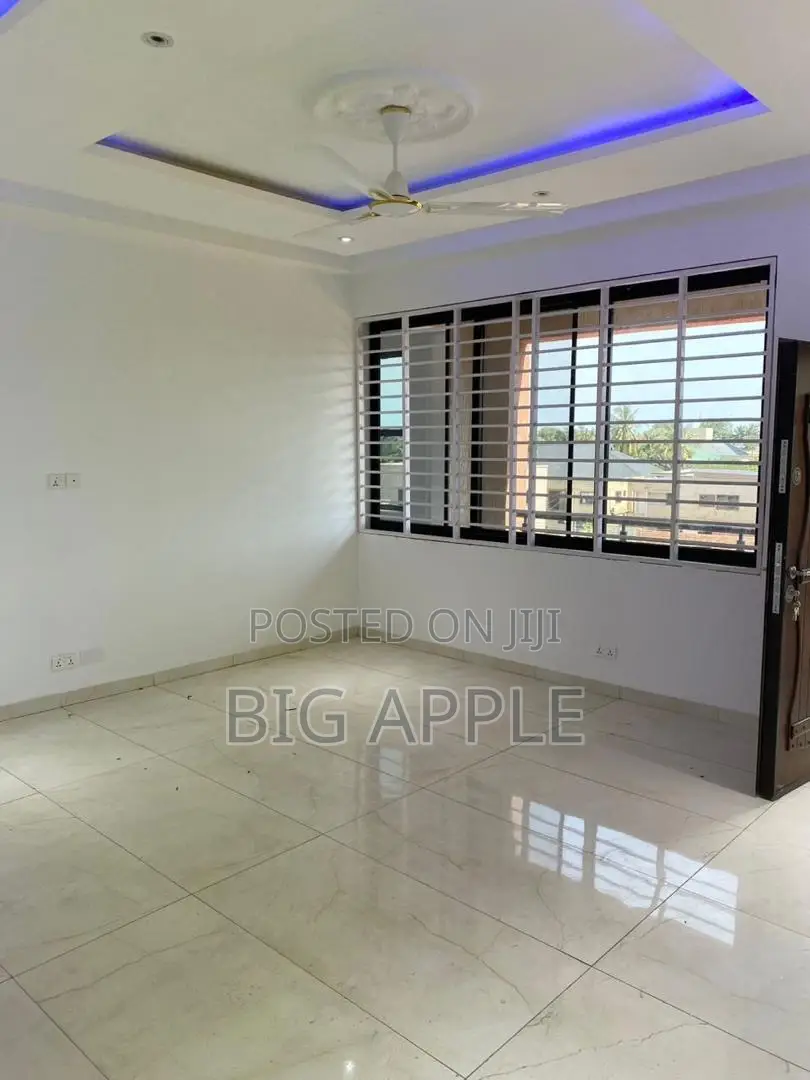 2bdrm Apartment in Mile 7, Achimota for rent