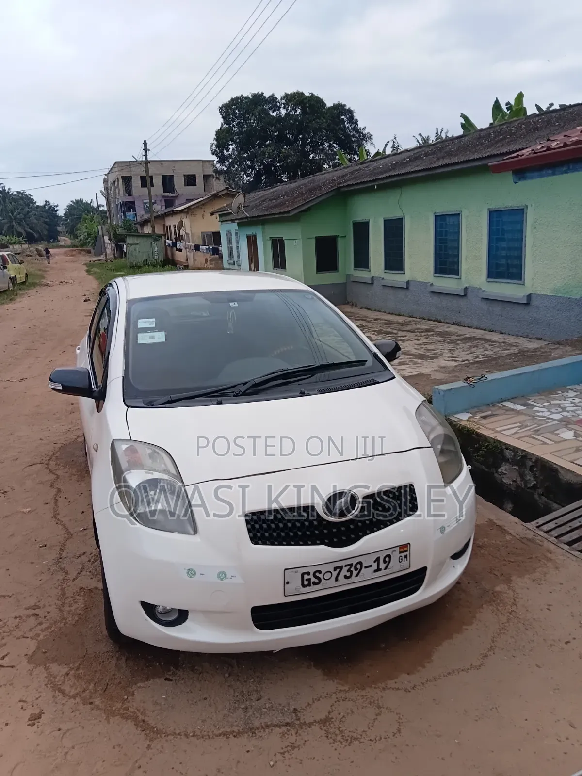 Toyota Vitz 1.3 FWD 5dr 2010 White