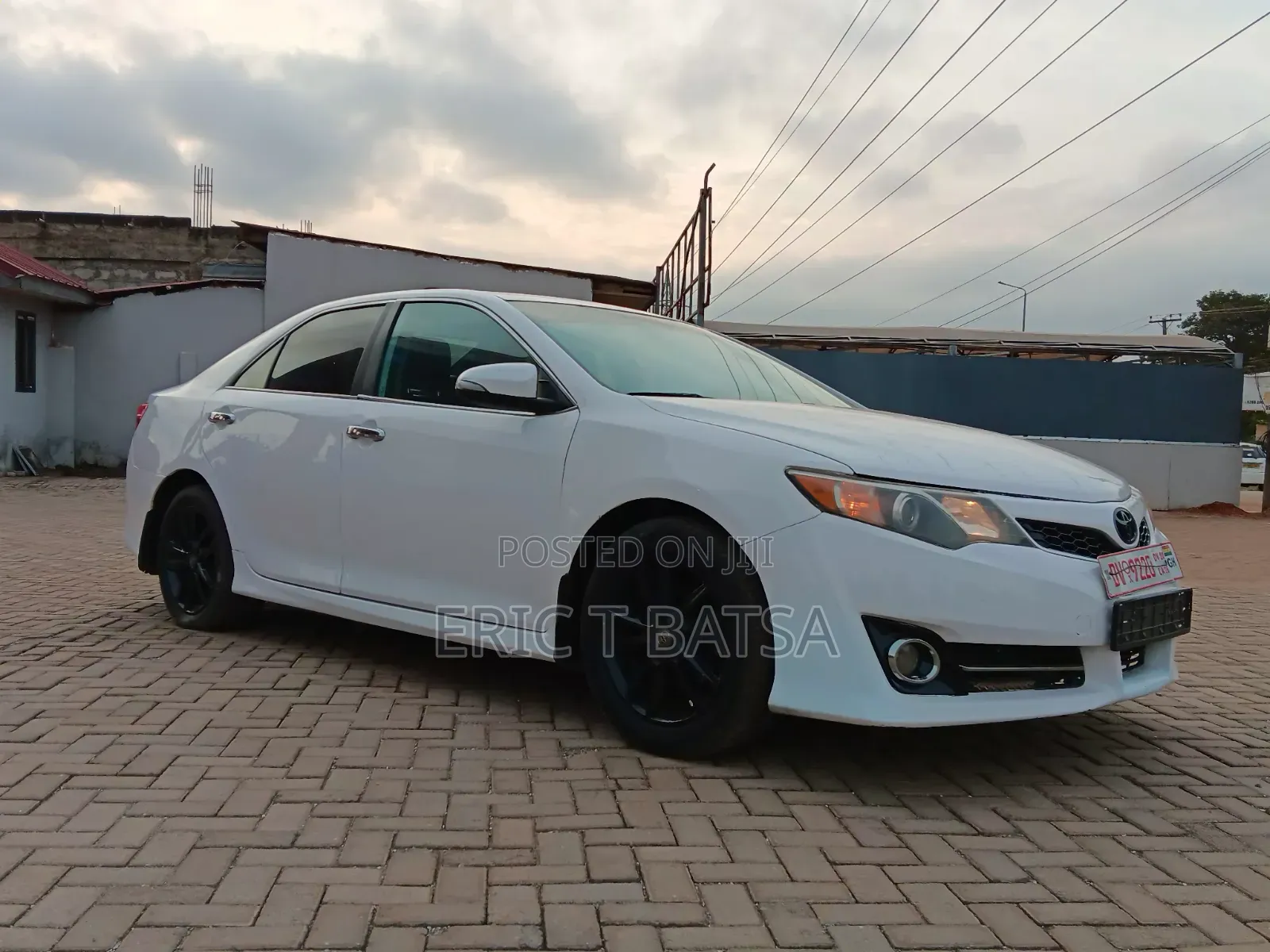 Toyota Camry L 4dr Sedan w/Prod. End 11/13 (2.5L 4cyl 6A) 2014 White