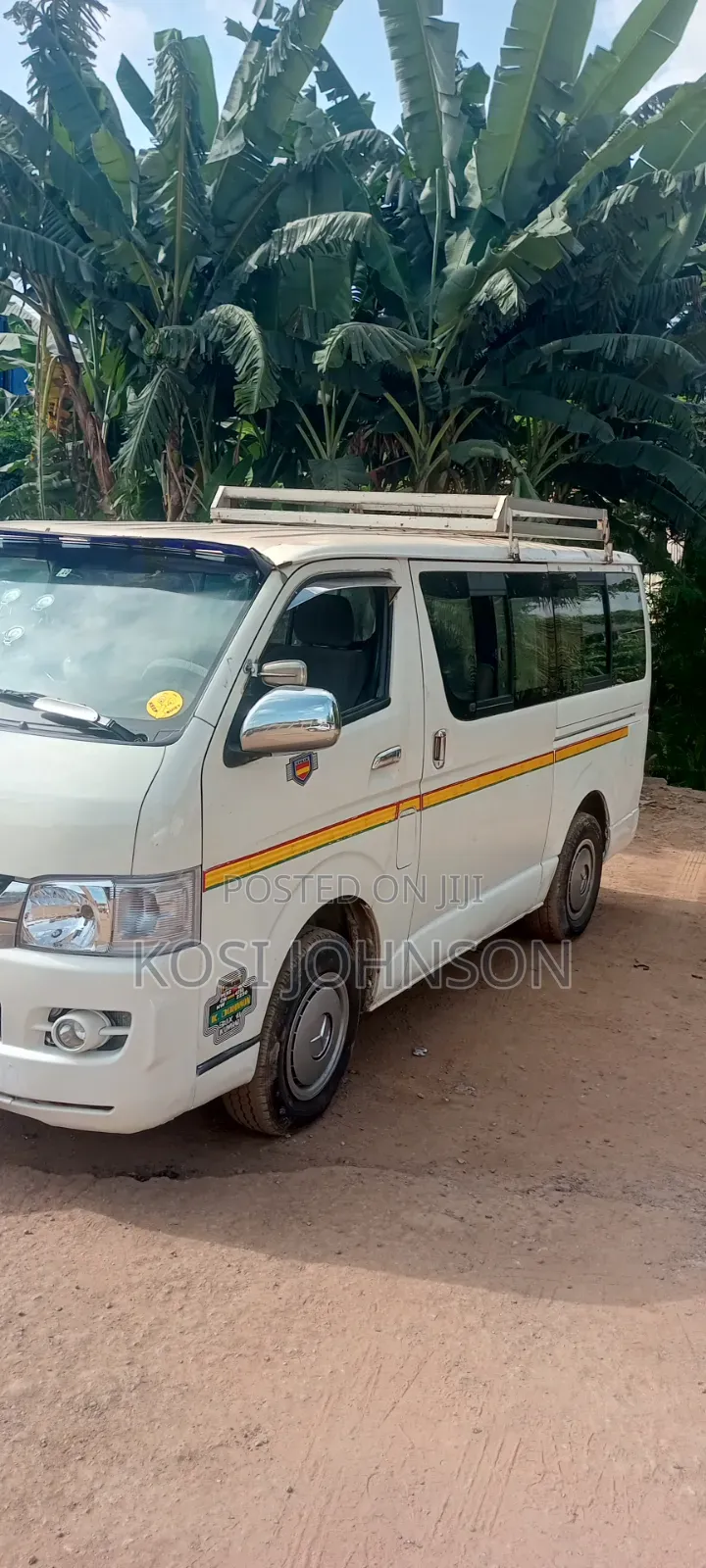 Toyota HiAce 2013 White