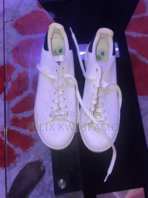 ADIDAS Stan Smith