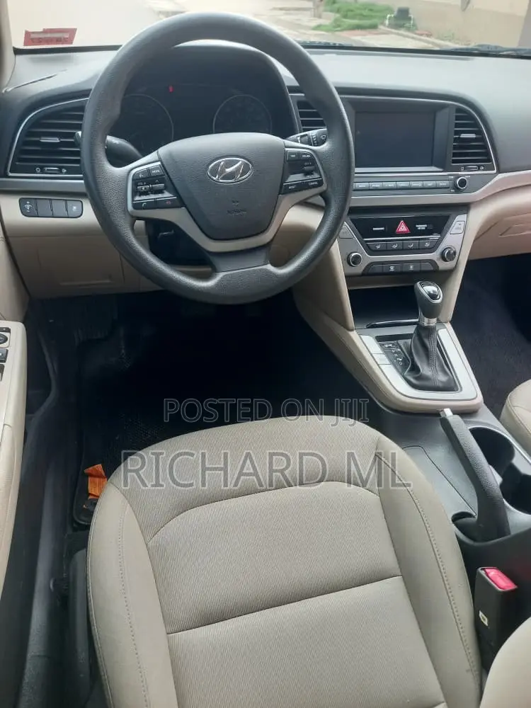 Hyundai Elantra 2017 Black