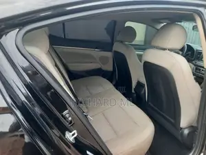 Hyundai Elantra 2017 Black