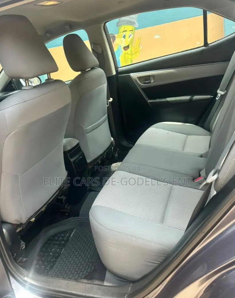 Toyota Corolla LE 4dr Sedan (1.8L 4cyl CVT) 2016 Gray