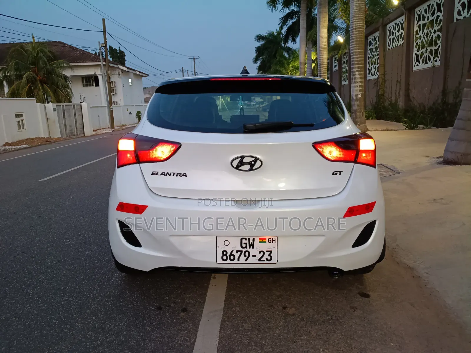Hyundai Elantra SE 4dr Sedan (1.8L 4cyl 6A) 2014 White