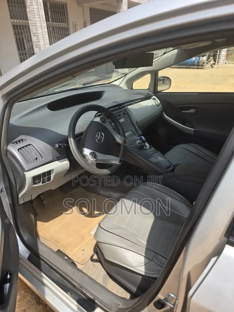 Toyota Prius 2013 Silver