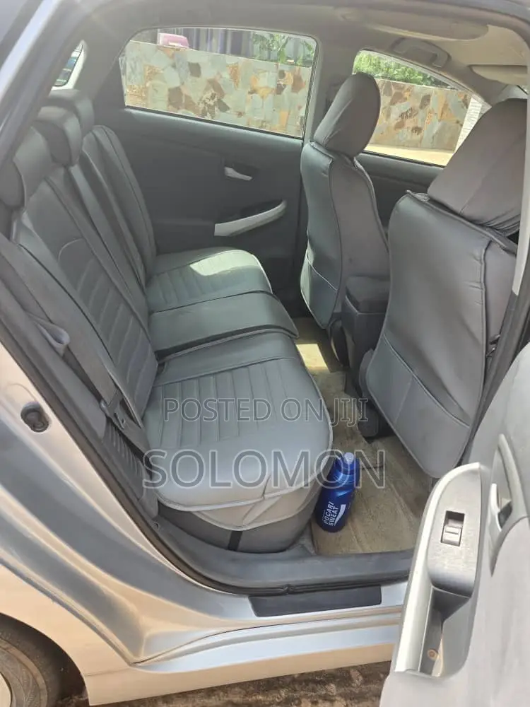 Toyota Prius 2013 Silver