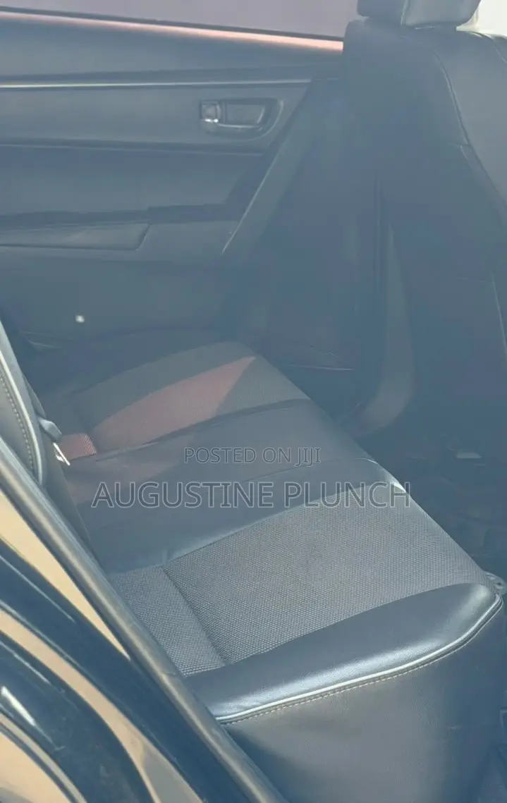 Toyota Corolla 2015 Black
