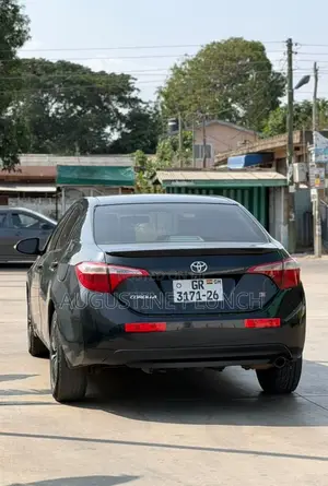 Toyota Corolla 2015 Black