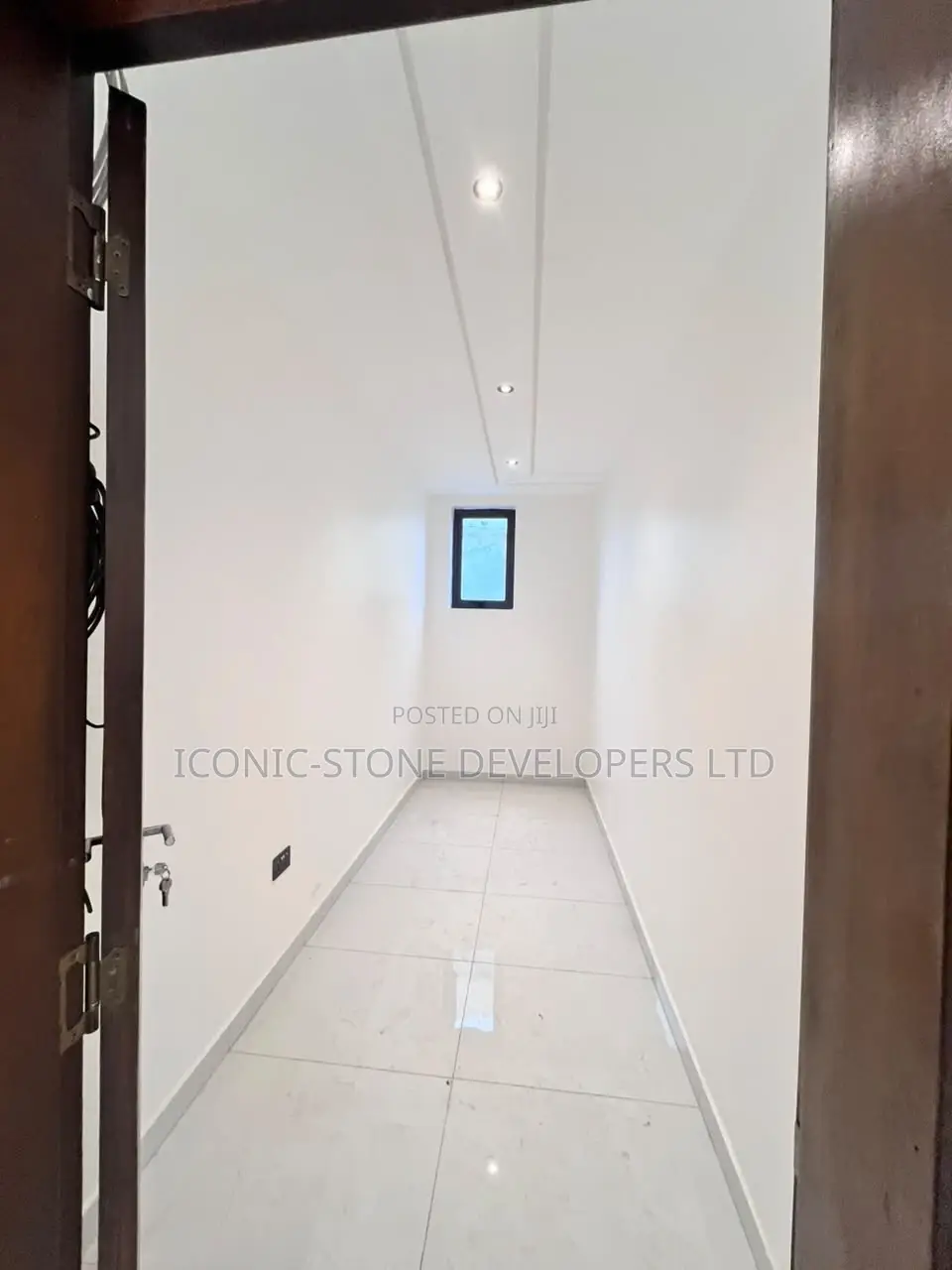 4bdrm House in East Legon, Adjiriganor for sale