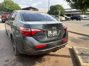 Toyota Corolla LE 4dr Sedan (1.8L 4cyl CVT) 2015 Black