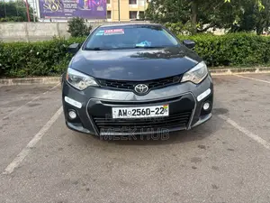 Toyota Corolla LE 4dr Sedan (1.8L 4cyl CVT) 2015 Black