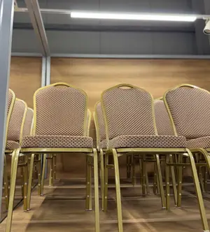 Chair (Single)