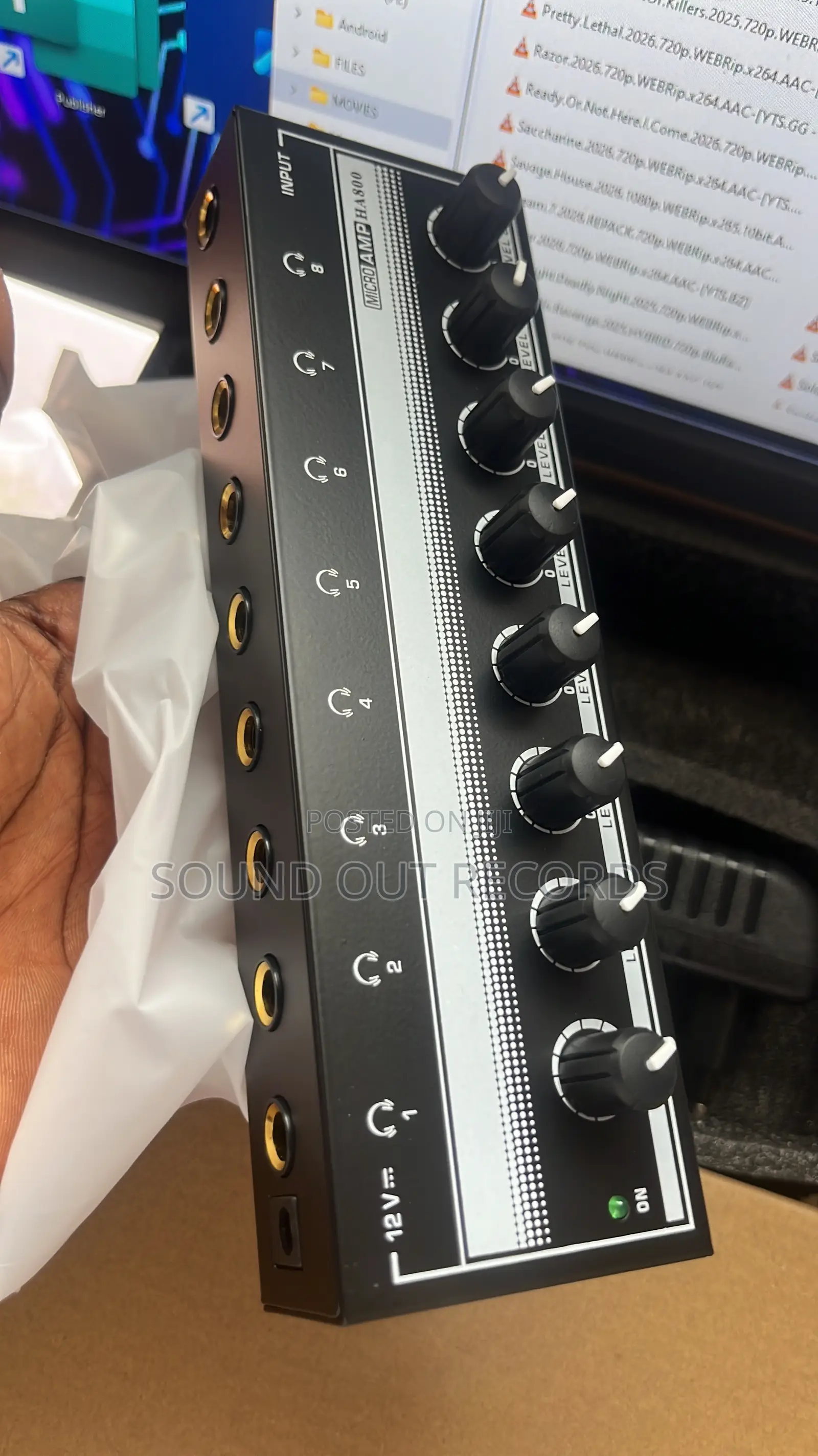8in1 in Ear Monitor Headphone Splitter/Amplifier