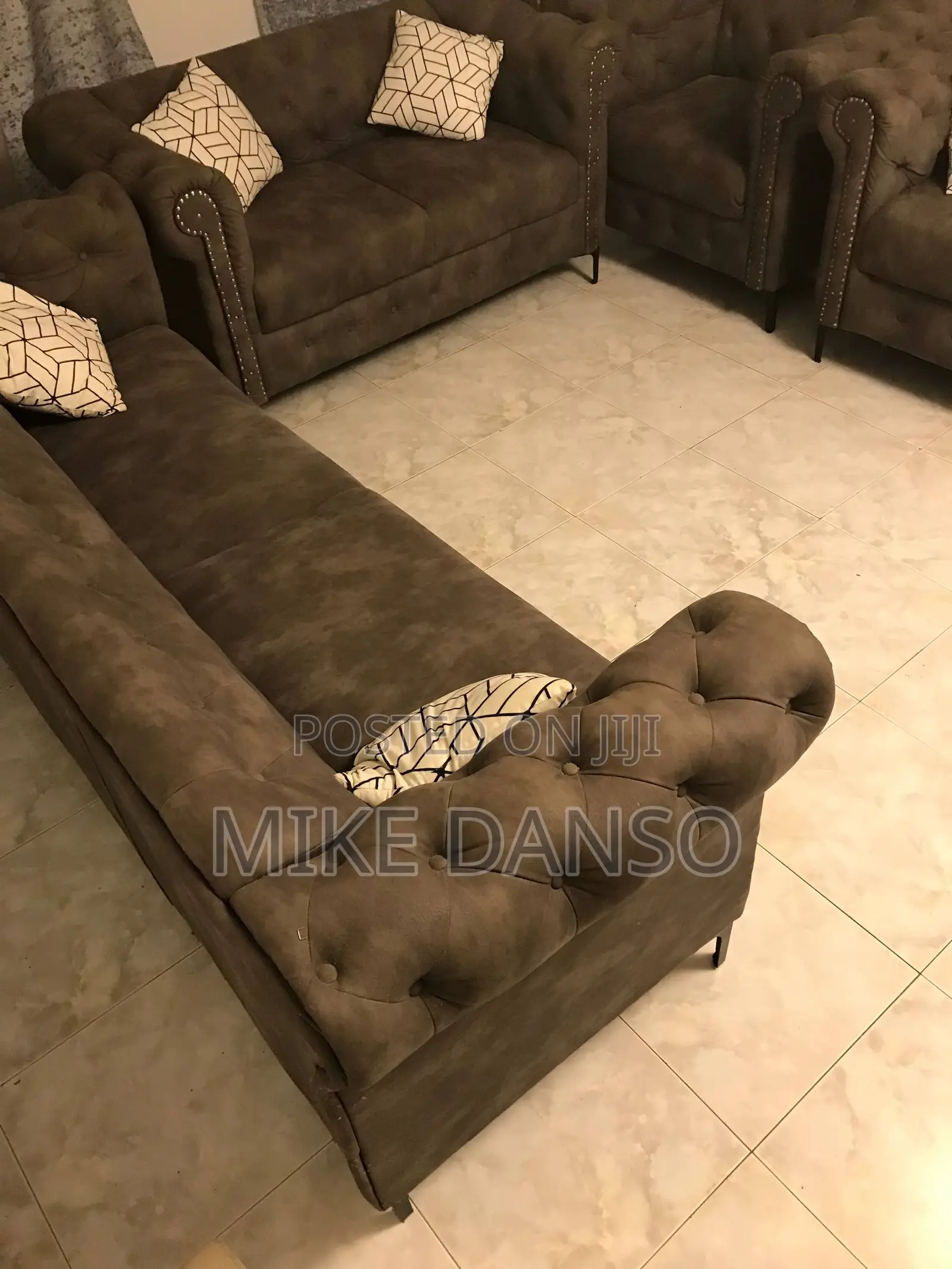 Living Room Sofa (Full Set)