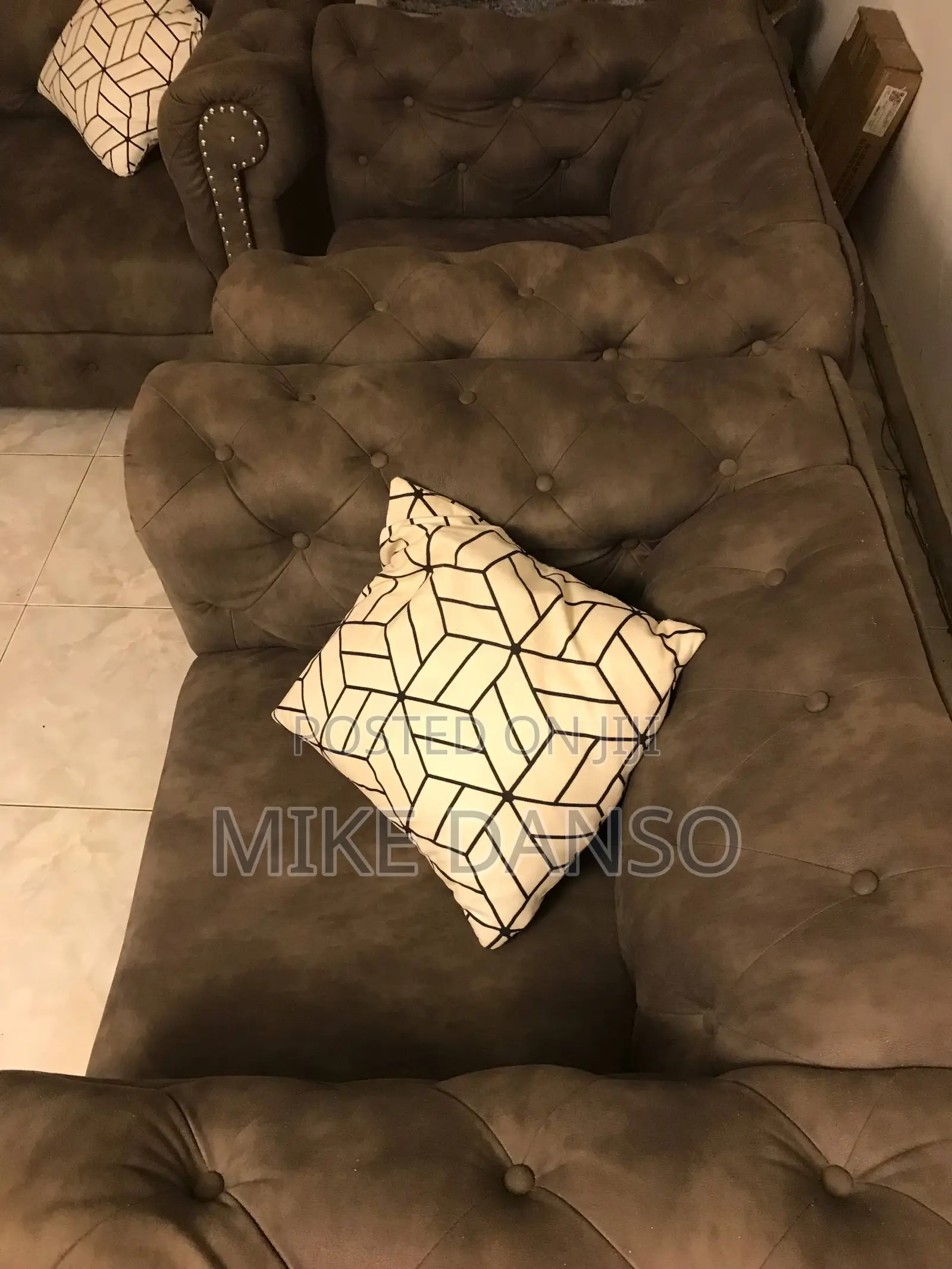 Living Room Sofa (Full Set)