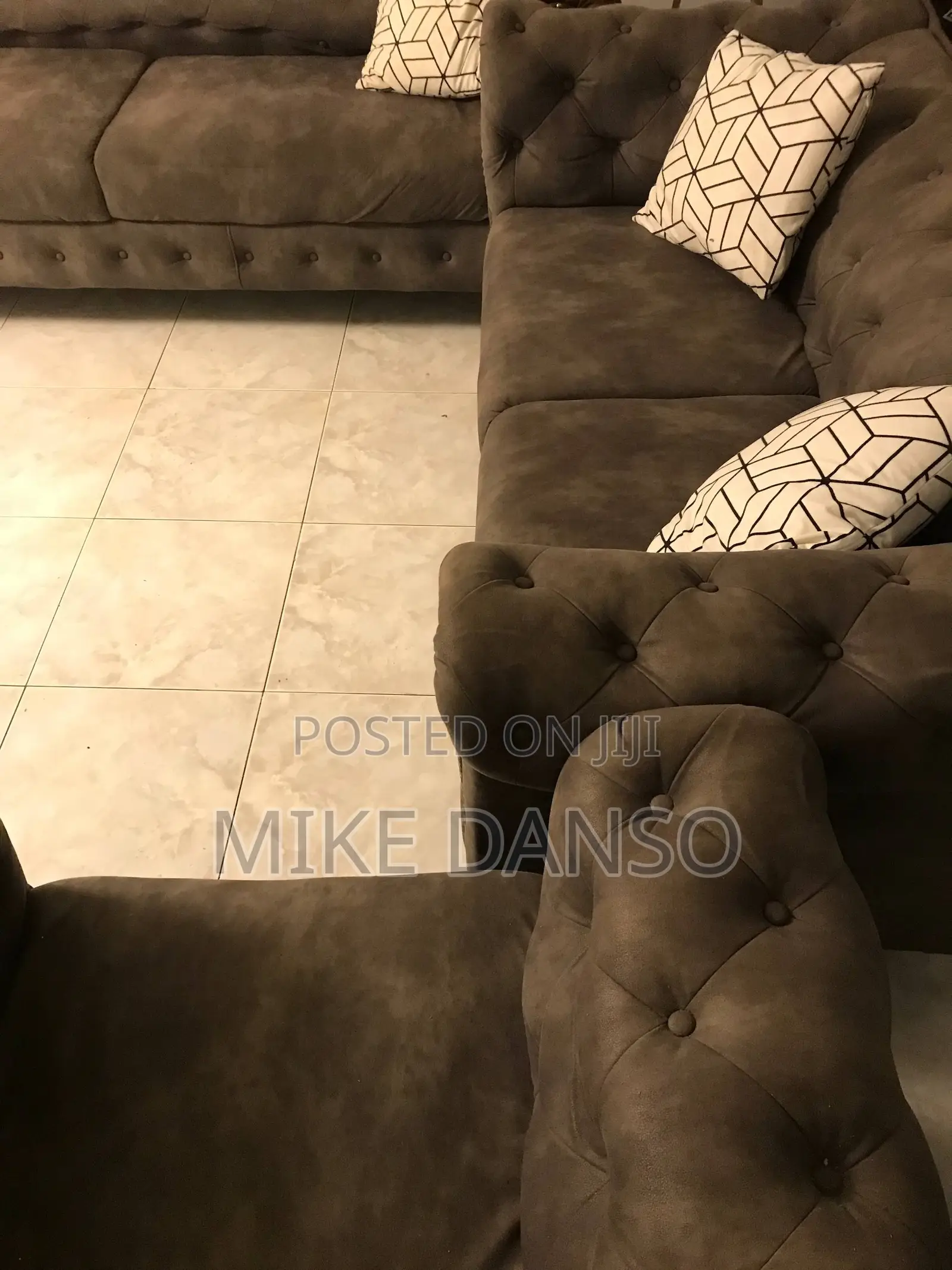 Living Room Sofa (Full Set)