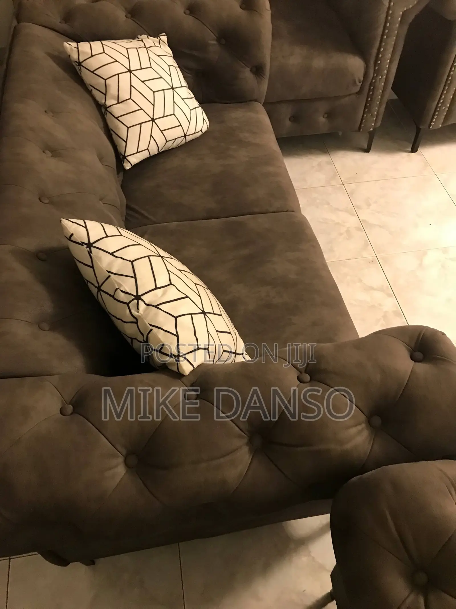 Living Room Sofa (Full Set)